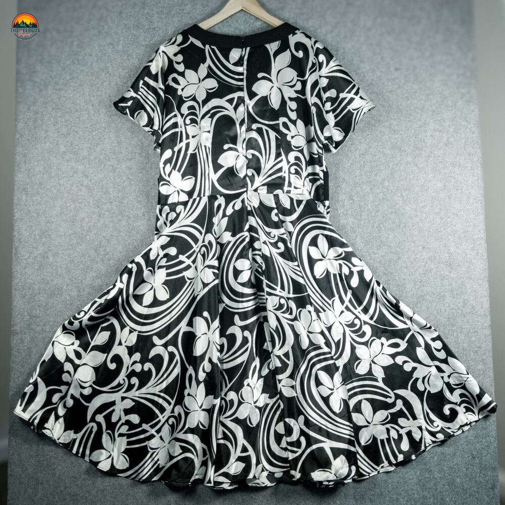 Dressbarn Collection A-Line Dress Black White Print Surplice Neck Women's 14W - Picture 2 of 10